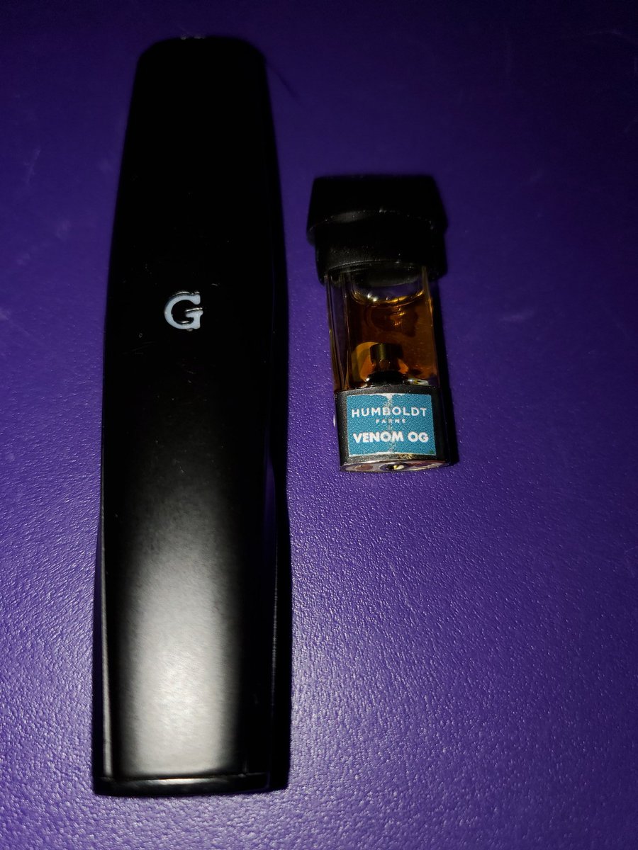 LeaveItBeQuiet's tweet photo. Strain of the day:
#VenomOG Humbolt Farms G Pen Gio Cartridge
Super relaxing Indica strain. 7/8 on the pain relief scale. Relieves for my arthritis pain.
#HumboldtFarms #Indica #MedicalCannabis #Cannabis #Vape420 #420 #StonerFam #StonerGirls #medicalmarijuana #PainLife https://t.co/bT14qvNqHR
