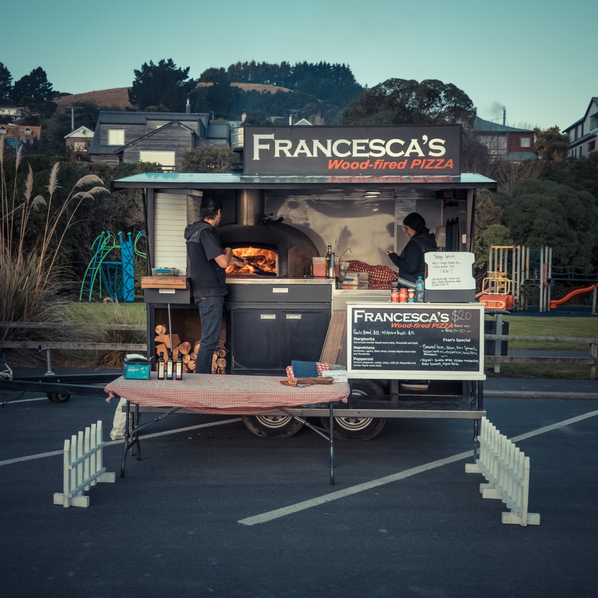 five15design's tweet photo. Good people of Otago Peninsula PSA, the wonderful Francesca's Pizza is in da hood tonight.
#MacBay #Dunedin
#DinnerSorted https://t.co/vwjQX3tKp1