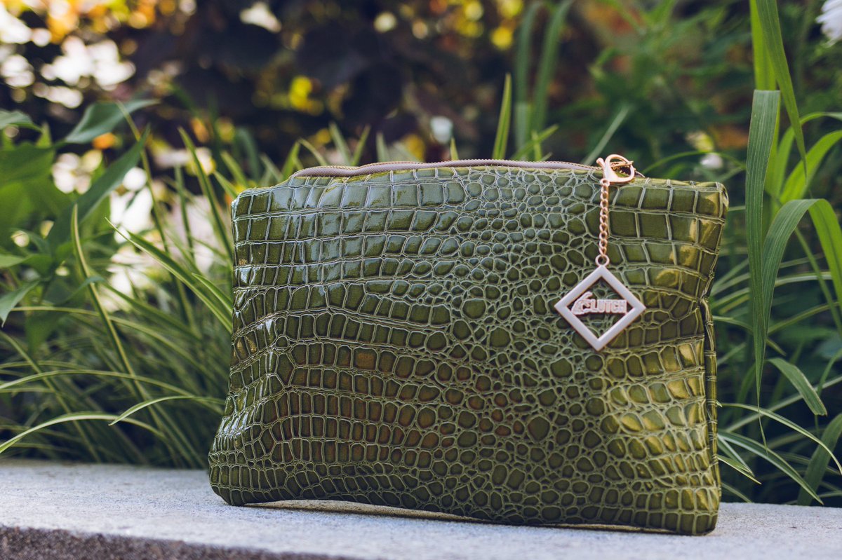 Tia_Dash's tweet image. I’m a black small business owner and one simple retweet can give my clutch purse line and logo apparel the exposure it needs to grow. I launched my Crocollection line today, so give my site a look. I offer extremely affordable prices with quality products!
clutchbytiadash.com