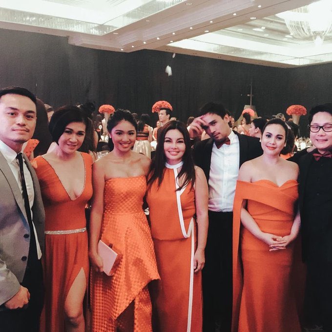 JaDine__NATION's tweet photo. Trivia: Many firsts in 2015. (1) The launch of the #NewPH headshot campaign (2) First MEGA Ball attendance of #NadineLustre and claubarretto (3) First MEGA NewPH Award of my dear dear friend teachergeorcelle (4) First time for bangpineda to direct the MEGA Ball
©️archiecarrasco https://t.co/ZKI0CddQfE
