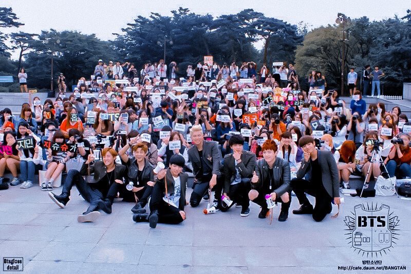Anna048207's tweet photo. @BTS_twt #7YearsWithBTS  #DebutWithBTS https://t.co/hYd5VXltjw