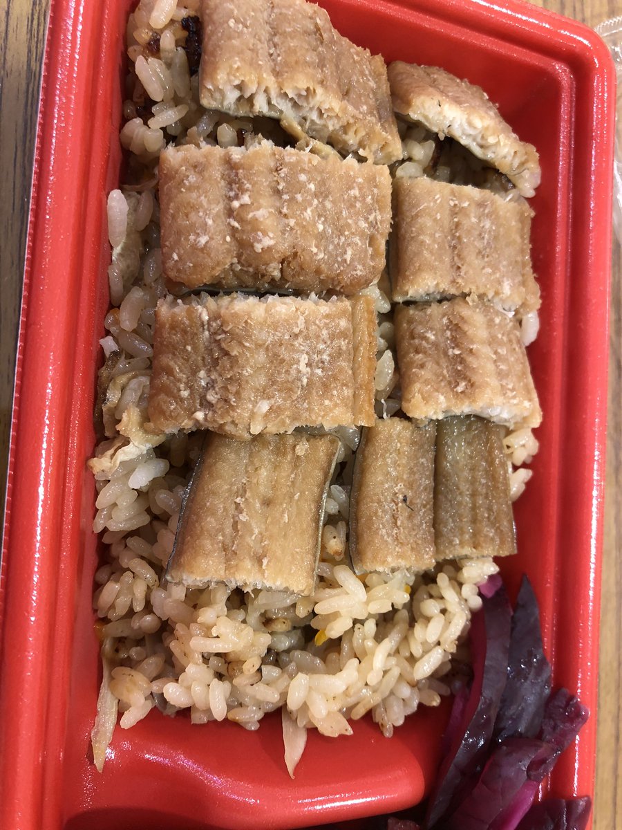 魚市 二子新地鮮魚店 魚市です おはようございます 本日のおすすめ 魚市海鮮丼 本マグロ ウニ丼 自家製 穴子めし 生 うに炊き込みご飯 生うにクリームパスタ 長崎産殻付真カキ 徳島産特大岩カキ 沖縄産天然生本まぐろ刺身 熊本産