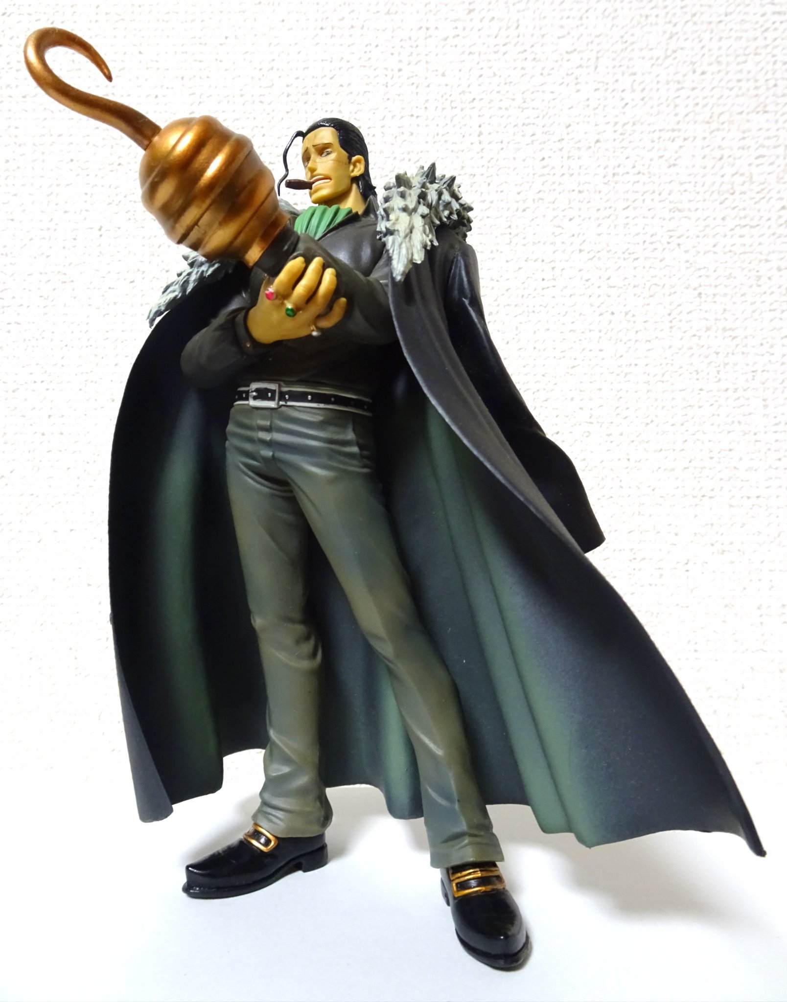 Moby Y クロコダイルーー フィギュアーツzero 敵キャラで一番好き 熱い男なんすよ かっこいいですよね このフィギュアもお気にです 似てるよね 本作で再登場が楽しみ過ぎます ワンピース ワンピースフィギュア ワンピースフィギュア