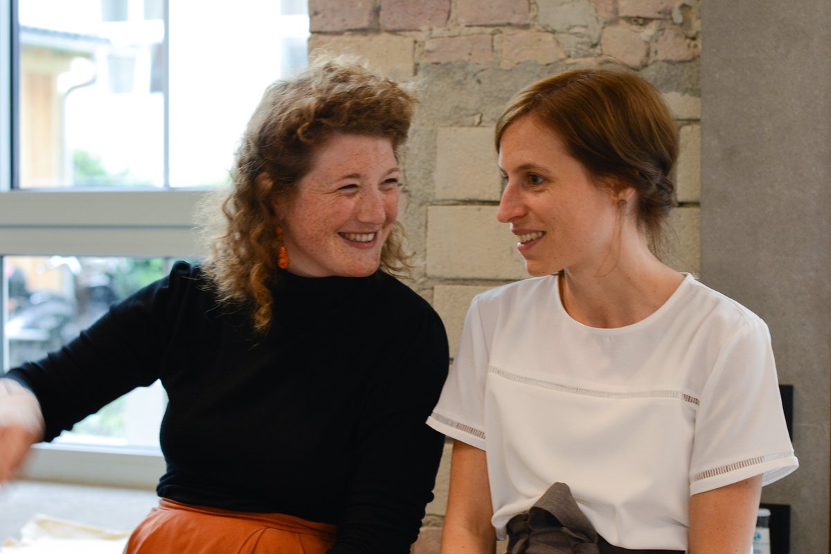Work4Germany (@work4germany_) on Twitter photo Dürfen wir vorstellen?😍
Diese beiden fantastischen Frauen sind seit Januar für <a href="/Work4Germany_/">Work4Germany</a> verantwortlich & haben die letzten Monate Berge versetzt (& dabei immer ihren Humor behalten): <a href="/JohannaBuchhol2/">Johanna Buchholz</a> & @MariaBloecher 🦸♀️🦸♀️#TEAM
Was die beiden motiviert? 👇 Dürfen wir vorstellen?😍
Diese beiden fantastischen Frauen sind seit Januar für <a href="/Work4Germany_/">Work4Germany</a> verantwortlich & haben die letzten Monate Berge versetzt (& dabei immer ihren Humor behalten): <a href="/JohannaBuchhol2/">Johanna Buchholz</a> & @MariaBloecher 🦸♀️🦸♀️#TEAM
Was die beiden motiviert? 👇