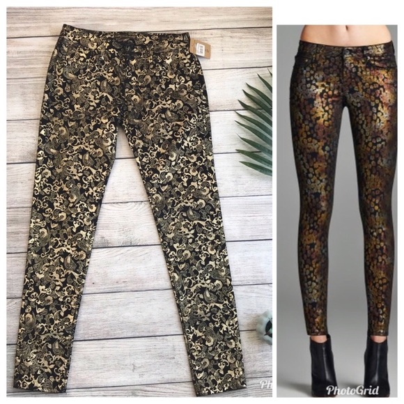 LaceShantelle's tweet photo. So good I had to share! Check out all the items I'm loving on @Poshmarkapp #poshmark #fashion #style #shopmycloset #broadwaybaby #cultofindividuality: https://t.co/BzOpC6ICHg https://t.co/BG1u9PKDNa