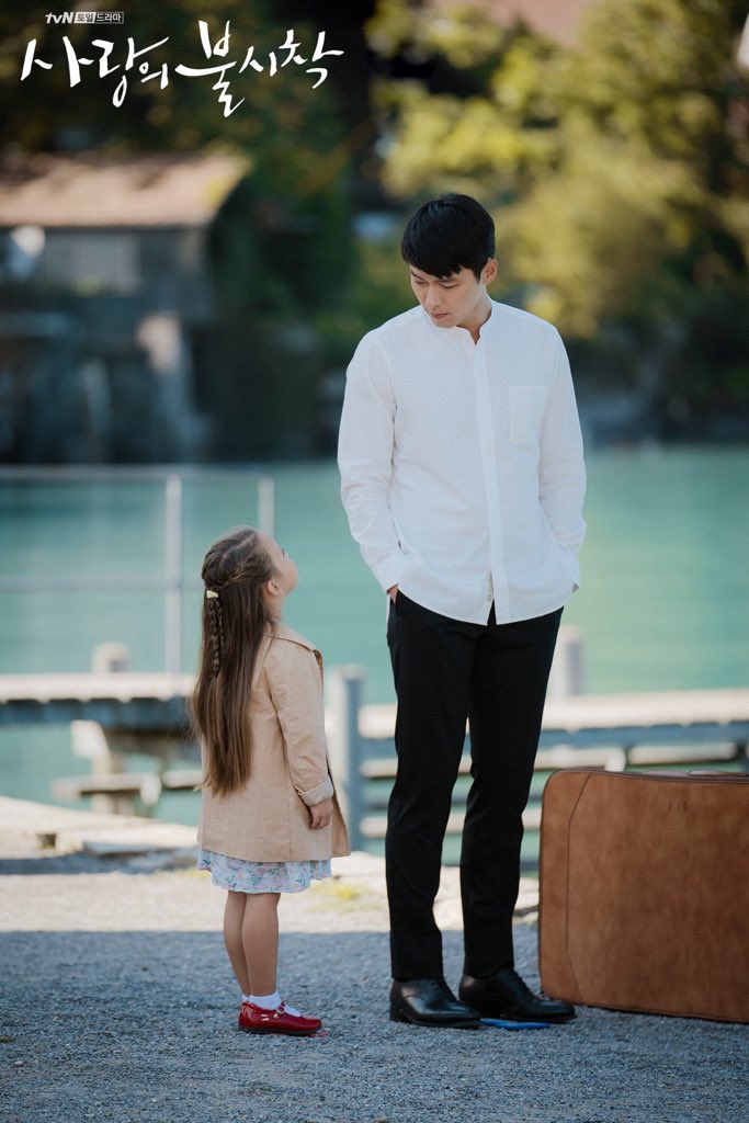 eyesmileyejin's tweet photo. If it werenβt for this little girl, rjh will not play the piano in that lake, seri will not hear the song and wouldβve actually disappeared without anyone knowing π₯Ί #cloymasterpiece https://t.co/mGaOOUjJer