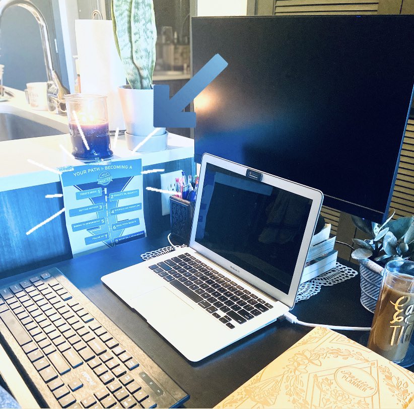 KimbroPossible's tweet photo. I’m finally focusing on truly mastering my craft as a publicist and investing in myself as a professional. @michaelsmartpr speaks to my soul when talking about how PR pros feel like they are being pulled in so many directions &amp; lacking focus. Stoked to learn from a true master! https://t.co/sYdXbpdrmD