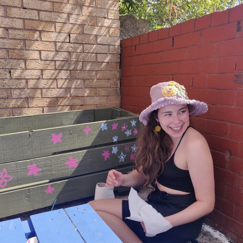 SimonCommScot's tweet photo. Remember the planters we were building? Here’s volunteer Lily making them even more beautiful and wearing our favourite hat EVER!
Next step: planting 🌼🌻🌺🌹
Please help us to #GiveHope: https://t.co/mABzYlaMcL #SimonScotland #Streetwork https://t.co/6YR4GCSpzh