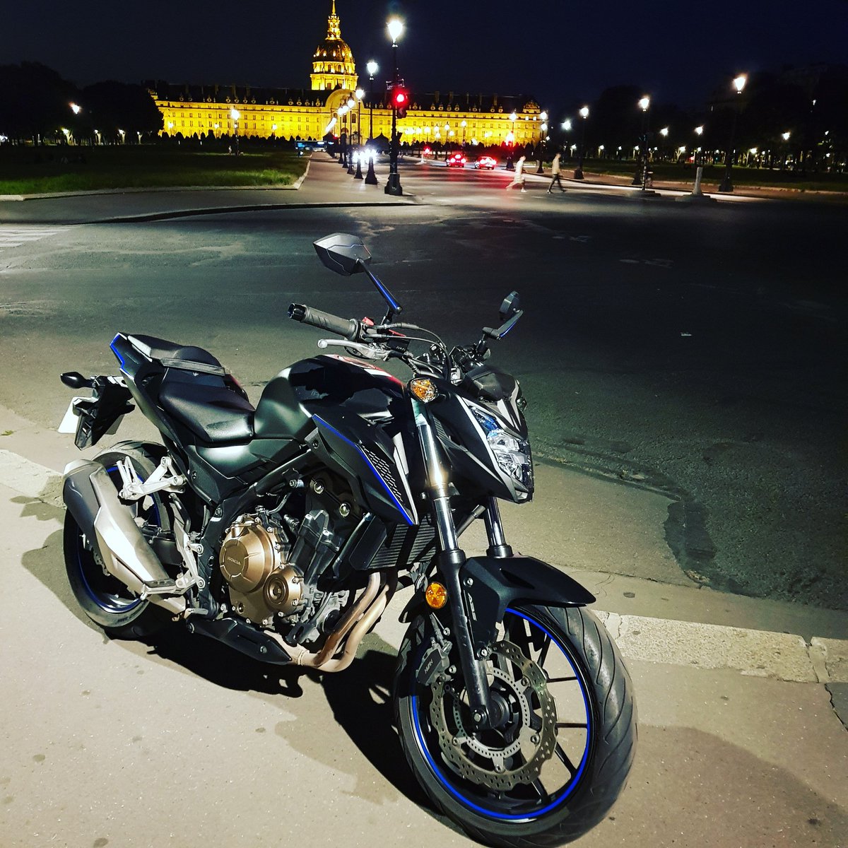motaraxx's tweet photo. 😎🇨🇵😎🇨🇵😎
#motovlog #bike #biker #honda #cb500f #motard #motardfr #motarax #youtube #moto https://t.co/Zg20ODK495