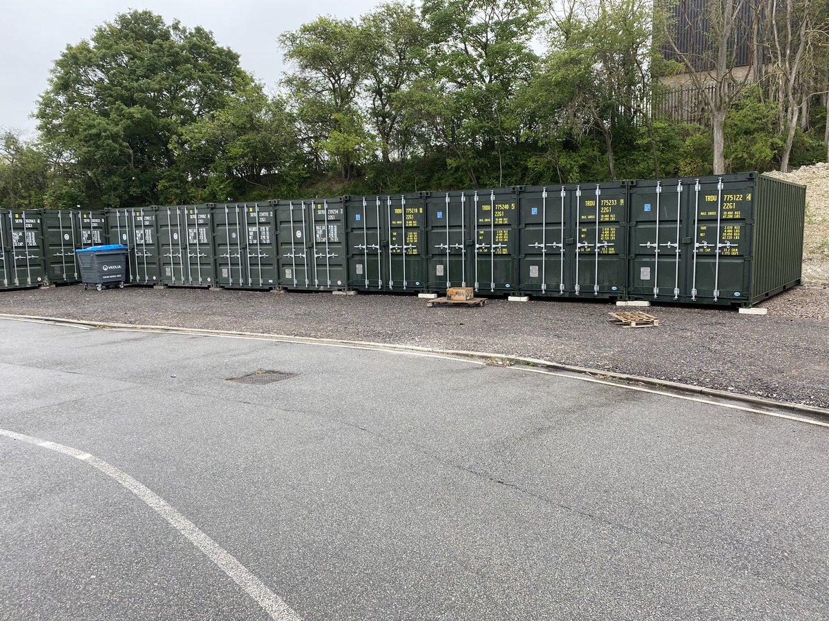 HaverhillSelf's tweet photo. 4 new 20ft Containers delivered this week. #selfstorage #haverhillsuffolk #cheapstorage #storagecontainers https://t.co/z4zxIIiBpD https://t.co/TGs6UqUUAX