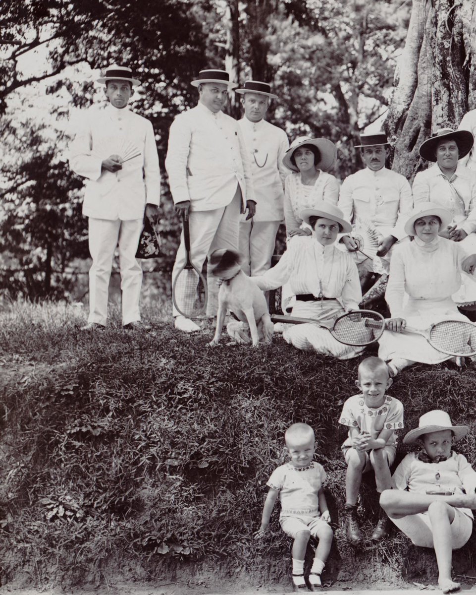 potolawas's tweet photo. Tennisclub te Madioen, circa 1918.
โข
๐ธ: Leiden University Libraries
โข
#potolawas #potolawasmadiun #exploremadiun #madiun #visitmadiun #infomadiun #kotamadiun https://t.co/kbo7104IQs