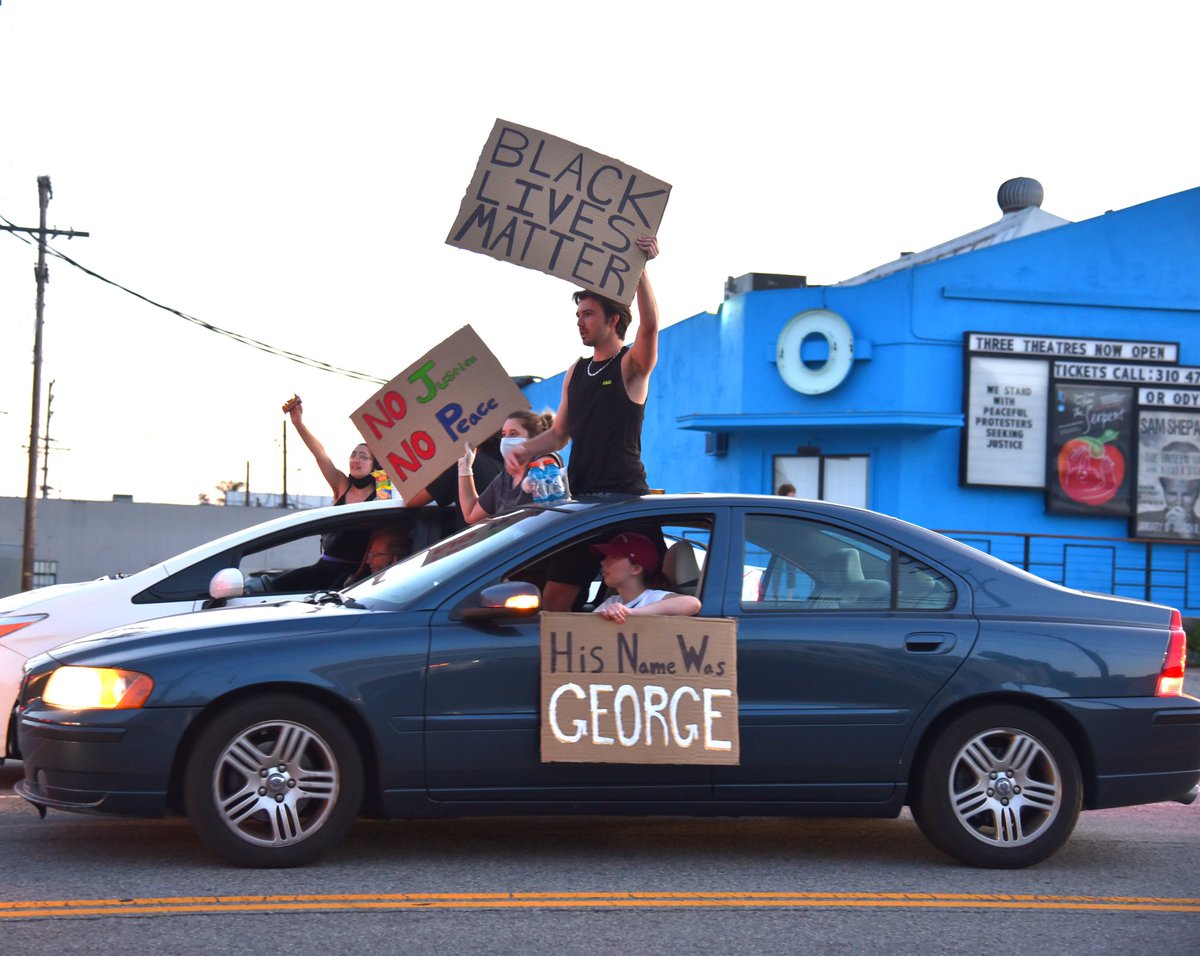 ThisIsKhush's tweet photo. Buzzing helicopters above and the evening walk  #blm #georgefloyd #hisnamewasgeorgefloyd  #protest #westwood #odysseytheatreensemble https://t.co/uI3YY8fpyl… https://t.co/scuXrCZzG5