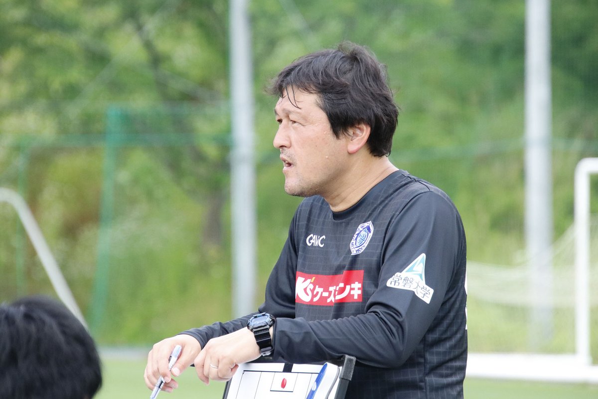 水戸ホーリーホック على تويتر トップチーム 秋葉監督の話を真剣な眼差しで聞く選手たち 全写真はホーリーデジタルで T Co Jdp3j4hw6x 水戸ホーリーホック