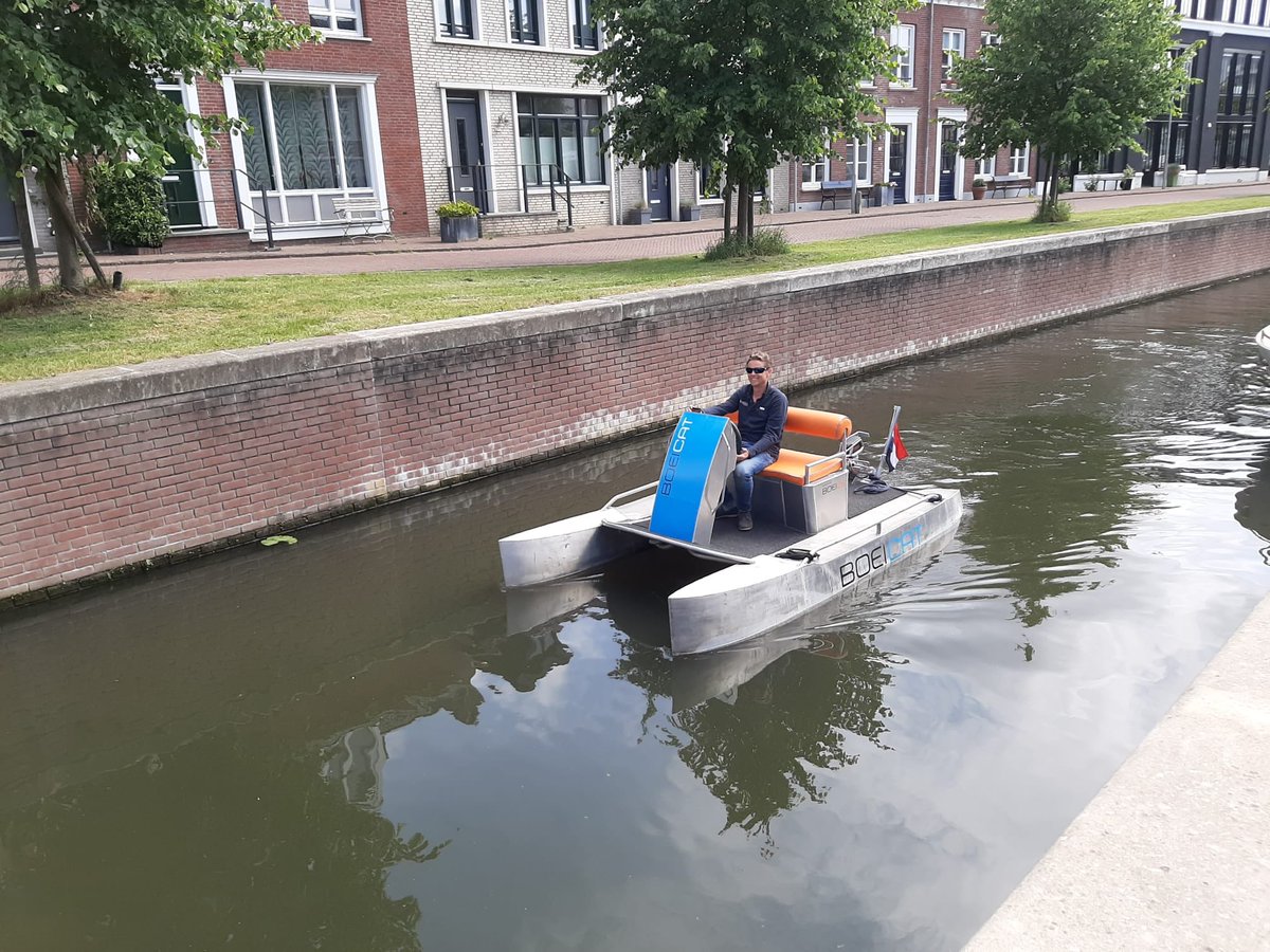BOEICAT nu te huur bij@Boei26 unieke ervaring om lekker te relaxen op het water #varen #boeicat #boei26