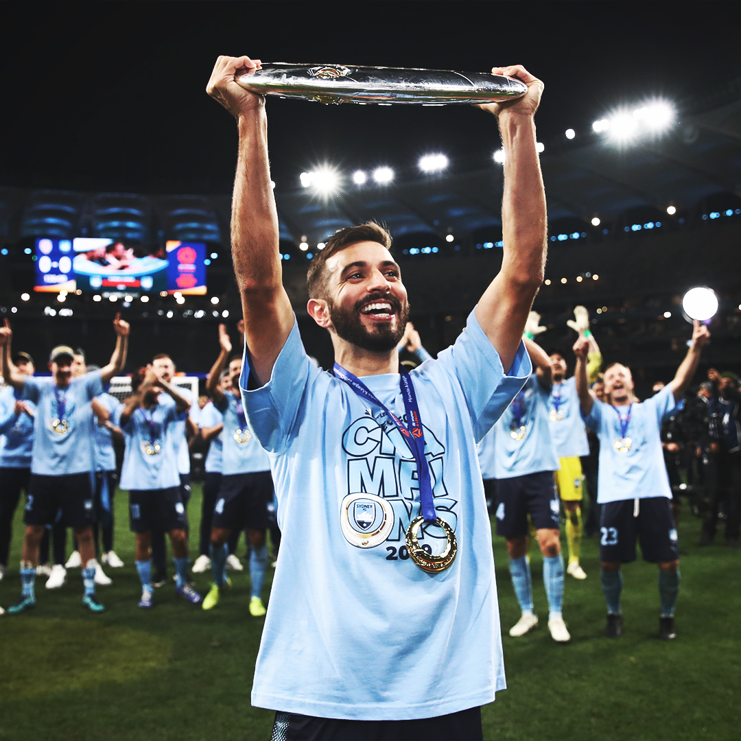 aleaguemen's tweet image. From his Zyzz-inspired hairstyle days at @brisbaneroar 💇🏻‍♂️ to his championship-winning exploits at @SydneyFC, @MichaelZullo5 has shredded out a fine career for himself 💪 

#ALeague #PlayerEvolution