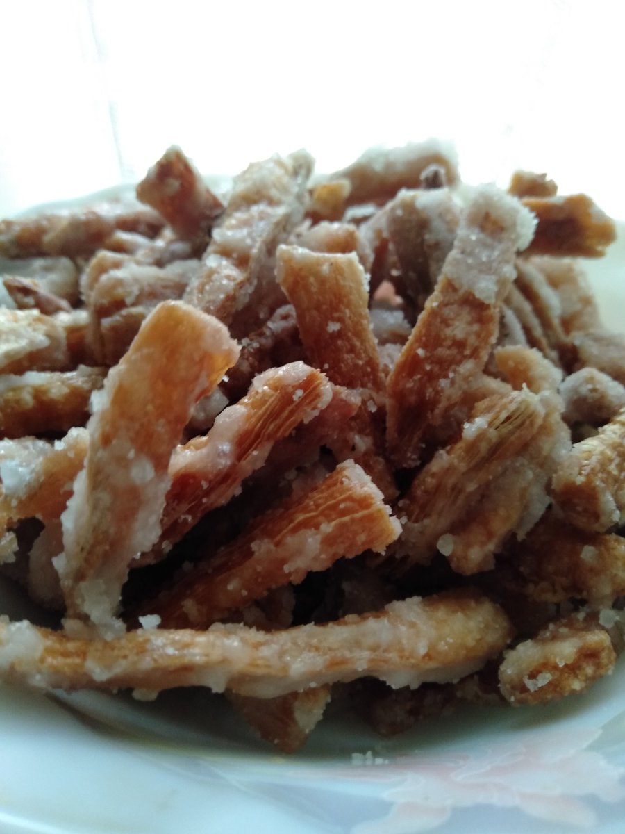SarasiPeiris's tweet photo. Sugar coated cassava chips...
#madebyme https://t.co/FnZJFVZ6pp