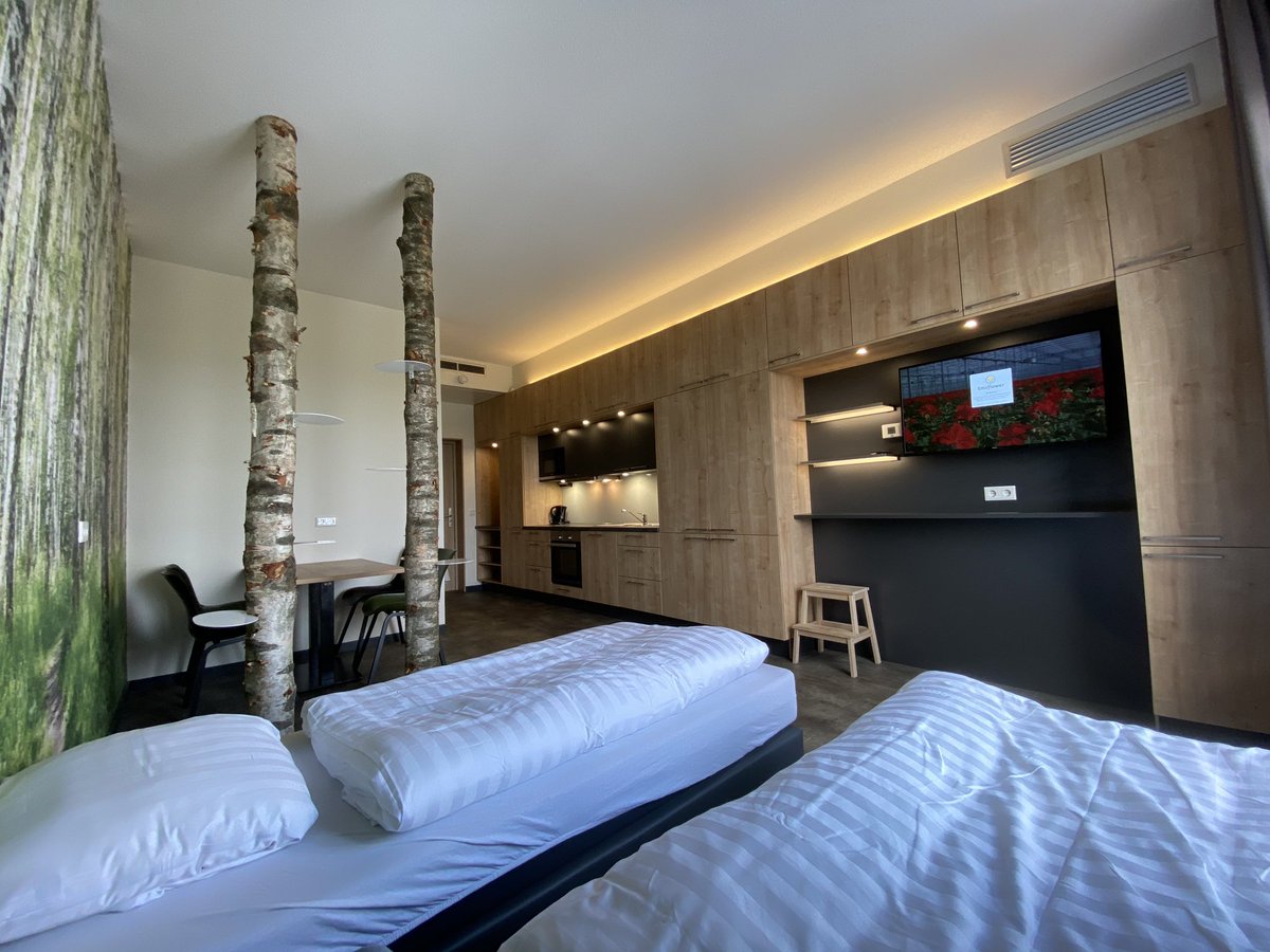 Emsflower tweet media