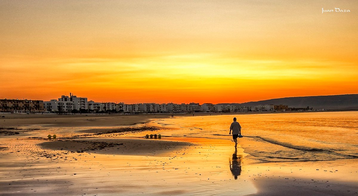 Barbate_Turismo's tweet photo. 📸 Juan Daza

Buenos días, buen sábado, buena vida ❤💙💛

#BarbateCiudadDelAtún #Cadiz #Andalucia https://t.co/kogUcaErFA