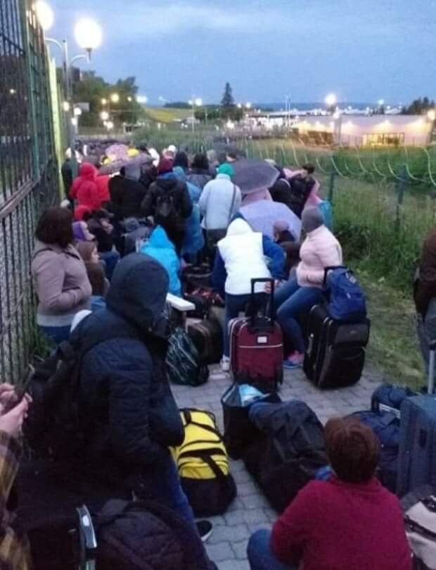 EaSzBX2XsAI6COF?format=jpg&name=900x900