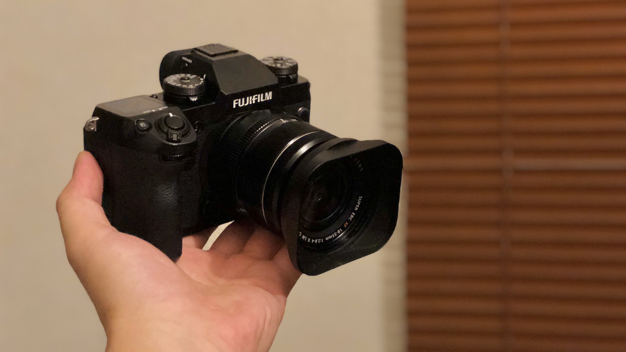 FUJIFILM X-H1 本体＋xf18-55 レンズ FUJIFILM X-H1 本体＋xf18-55 レンズ