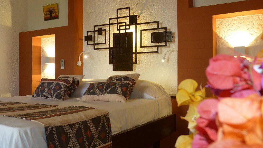 Les Bougainvillées Saly vous accueille dans des chambres vastes à l’architecture à la fois africaine et moderne. Un confort qui rendra votre séjour inoubliable #taamusenegal #tourismesenegal #saly #petitecote #hôtellesbougainvilleesaly #promotion #decouverte #vacation