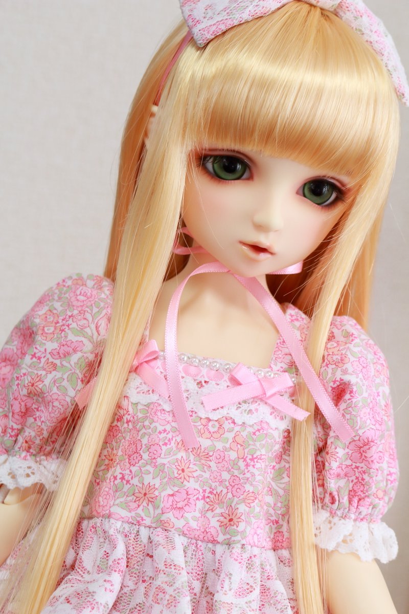 サトウ Dearsdにワンピース作りました 型紙は ロマンティックドレスのドール コーディネイト レシピ からスクエア身頃 バルーンスリーブ袖を使用 Sdだとハイウエストになりますが Dsdだとウエストぴったりな感じです このウィッグが気に入ってて