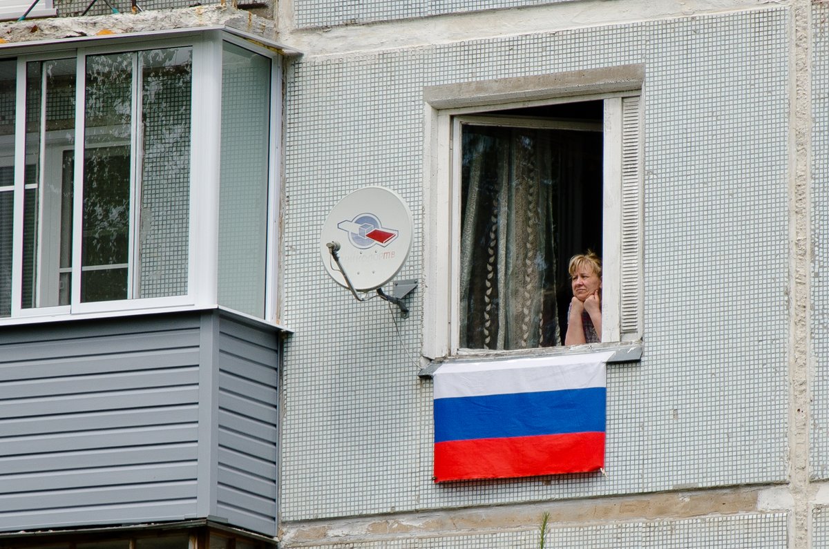 okrugshuya's tweet photo. #МыВместе #МыРоссия
Сегодня, в День России, в нескольких дворах многоквартирных домов Шуи прошли небольшие праздничные концерты
https://t.co/8R5Tgdn9d4 https://t.co/lYz6U6CTW3