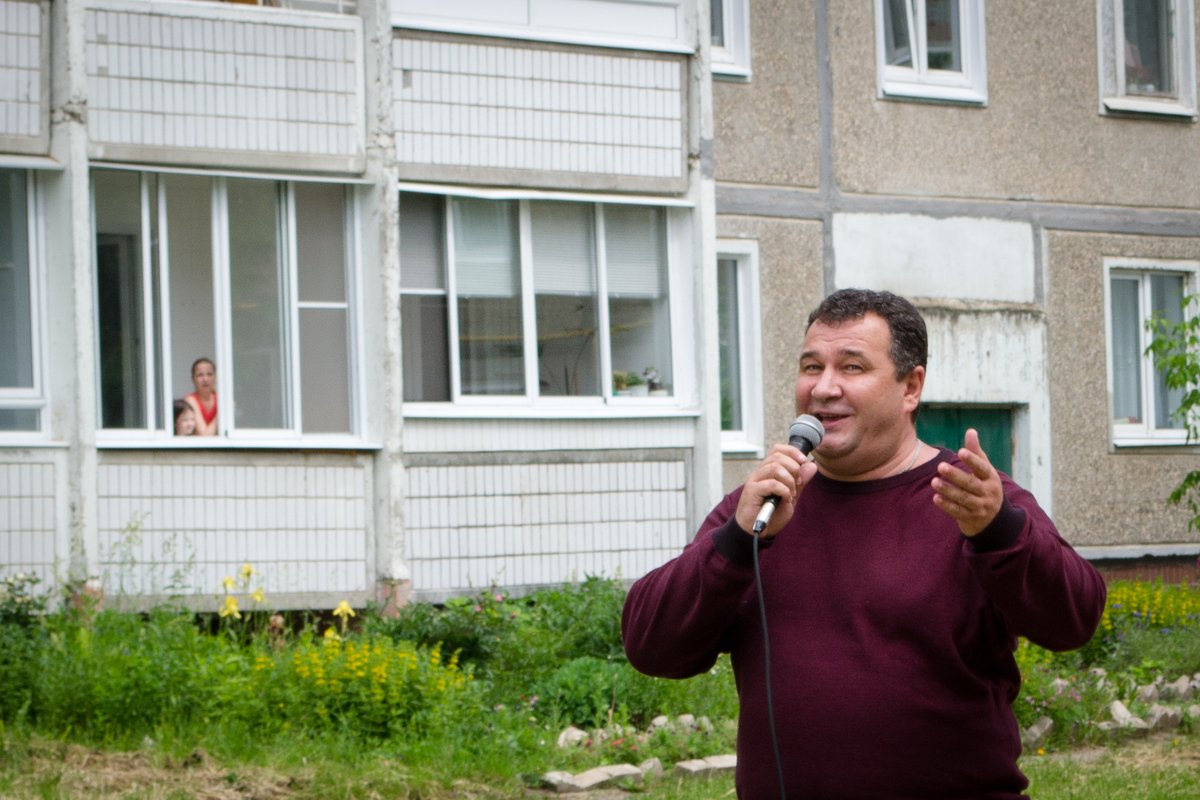 okrugshuya's tweet photo. #МыВместе #МыРоссия
Сегодня, в День России, в нескольких дворах многоквартирных домов Шуи прошли небольшие праздничные концерты
https://t.co/8R5Tgdn9d4 https://t.co/lYz6U6CTW3
