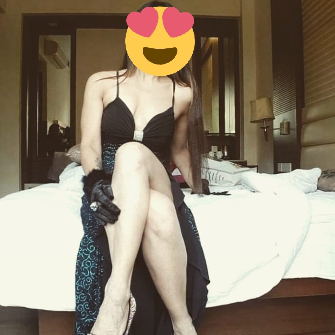LadyQQ24's tweet photo. LadyQQ thats mean all Lady in the world has Queen for me whatever her young or old...
When her dm me and needed service she change to Angel from Heaven for me...😍😍😍

#sugarbaby
#Sugarmommy 
#sugarmommywanted
#kualalumpur #friend #date #massage #service #onlygirl #needmoney https://t.co/2lWqceeCbF