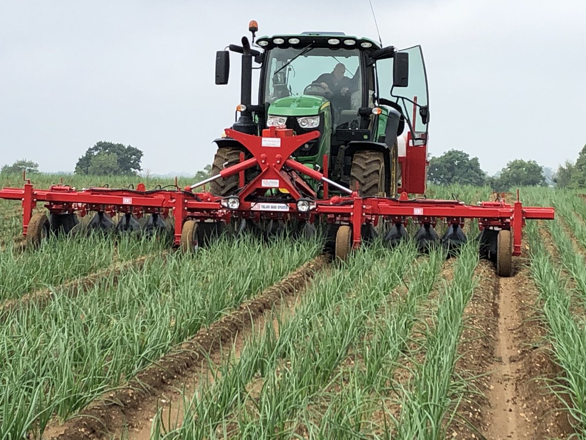 rwlservices's tweet image. The last Trojan Band Sprayer to be set off this season. Cracking crop of onions too, enjoyed the recent rain #byeengineering