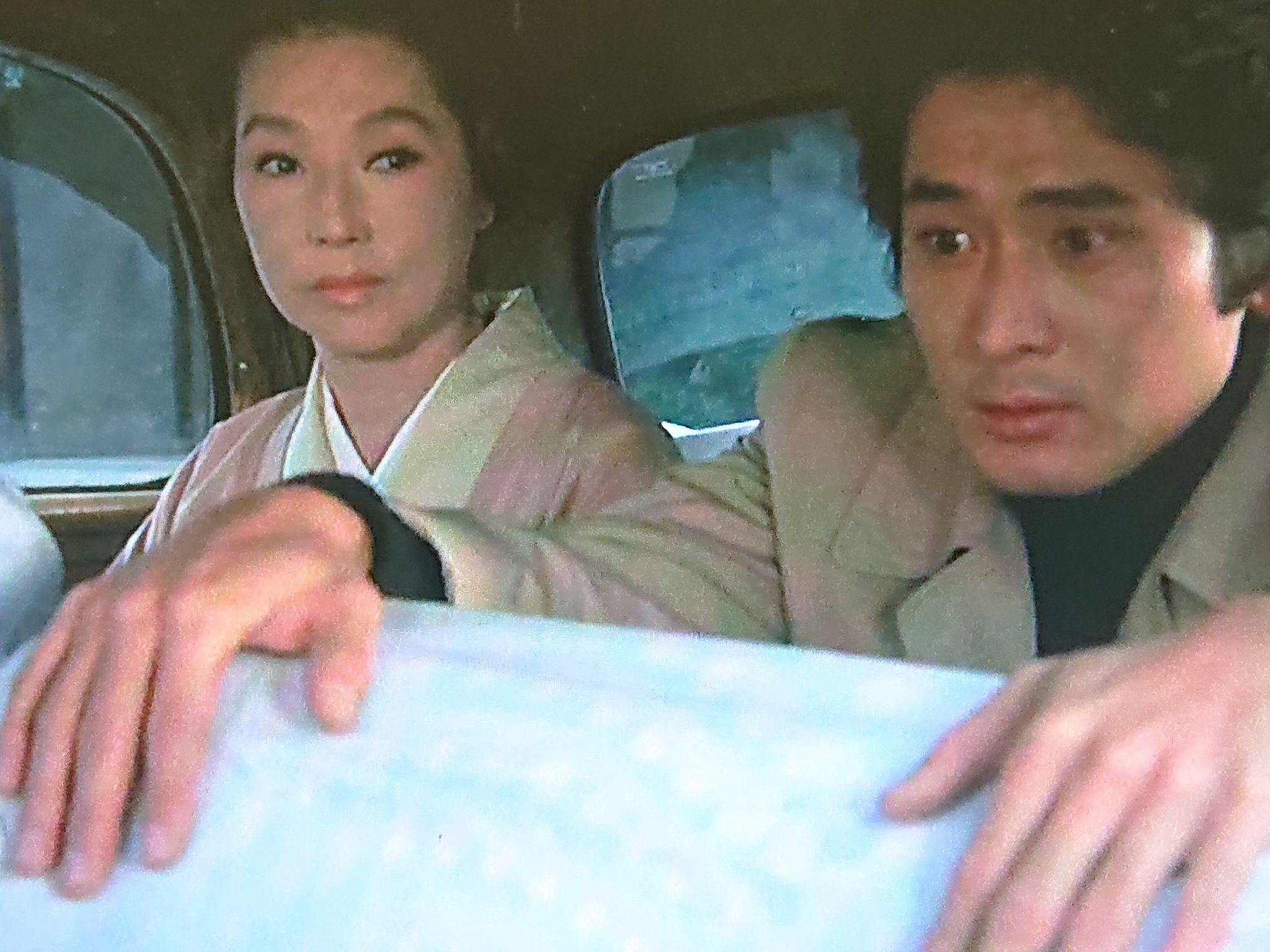Brother Kz この車が発車すると 床が抜けて 沖雅也 と 高峰三枝子 が足でブレーキかける姿を一瞬でも想像した私て 女王蜂 俺たちは天使だ T Co Jfg5hfgrcm Twitter