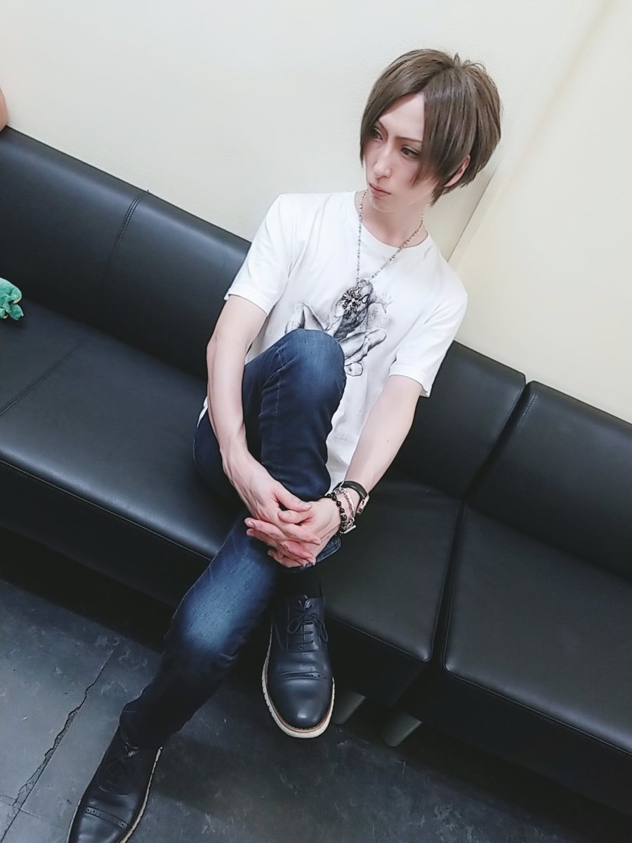 rafca_kareha's tweet photo. 配信ライブおつ枯れさん！
見てくれたみんなありがとう。今回は色々と手探りだったけど、楽しくやれたよ。
また気が向いたらやろうかな。
ではまた会う日まで。

Let´s Rock https://t.co/iFYRAUPR8t