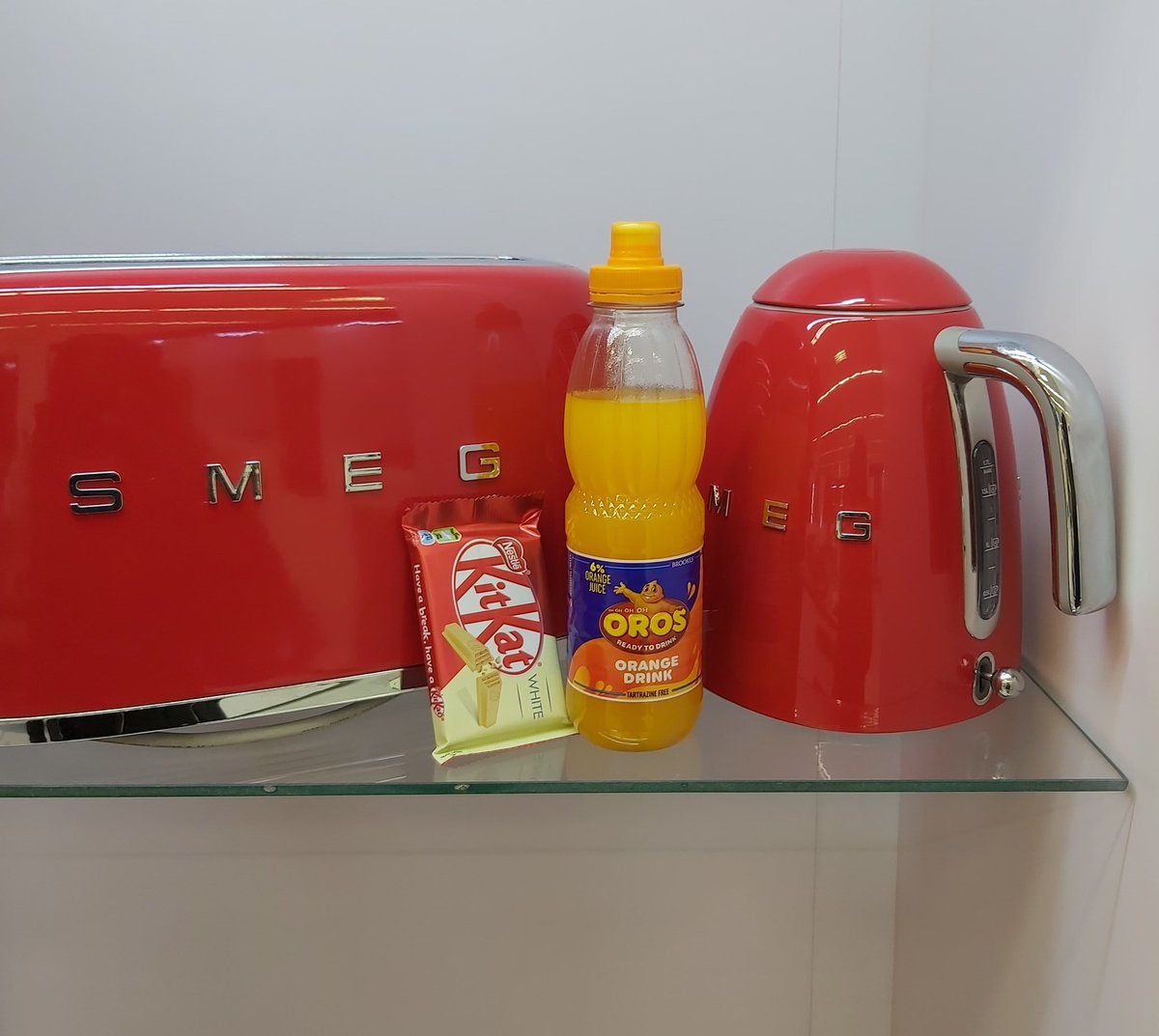 TheRealMotase's tweet photo. You won't understand the obsession I have for OROS😭😭😭 my  killer combo right there https://t.co/SzVVlaOzbZ