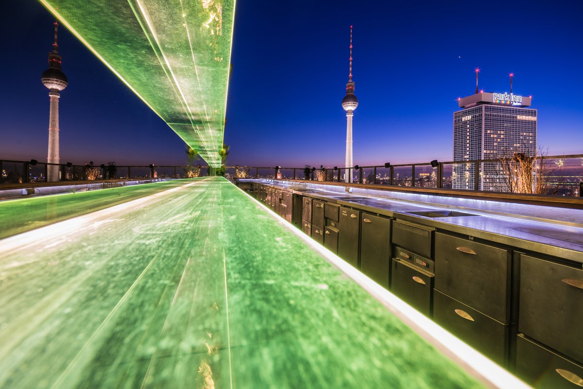 What a view... can't wait to play for you from the rooftop of Club Weekend tonight!! 7pm CEST #SundaySessions on FB.com/PvD