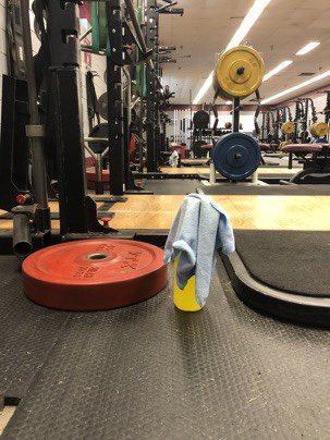 SEHS_Athletics's tweet photo. Coaches and athletes doing the COVID-19 cleanup between sets and after their sessions. #southstrong #SEHSpride https://t.co/t0BLl9Wa3X