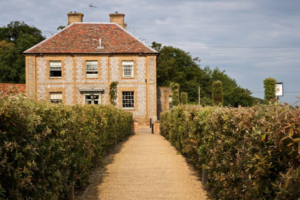 Great Inns of Britain tweet media