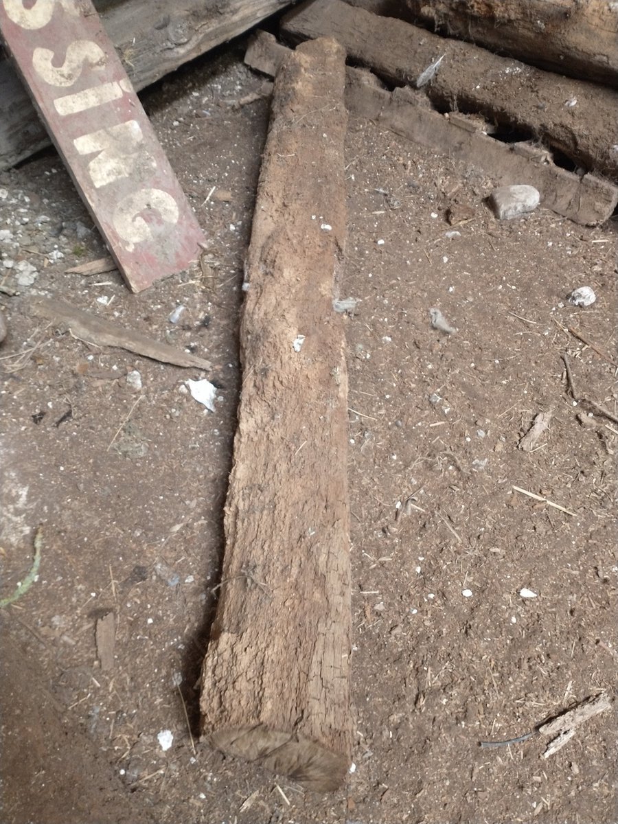 dalesfarmer's tweet photo. This, is a peice of old oak beam, before and after being cleaned up. Can't put an exact date on it, but due to the fact it has been chopped with an axe rather than sawn, could be around 400 years old! Barn stored and soon to be fitted above my fireplace! #reclaimedoak https://t.co/latHgfhRRX