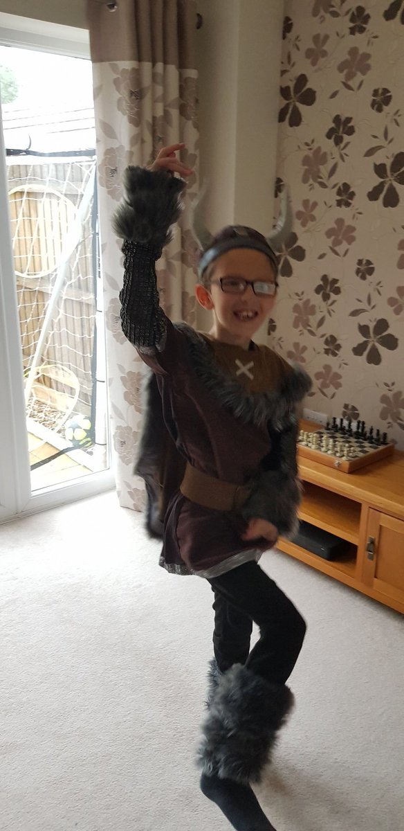 annabithelluk's tweet photo. @latimerprimary for PE with Joe this week Tyler's back to being a Viking 👟 #pewithjoe #latimerfamily https://t.co/agKfmTlUmx