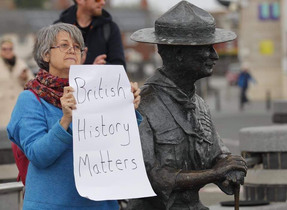 BlueArmyFaction's tweet image. Far right extremists you say 😂😂🤣