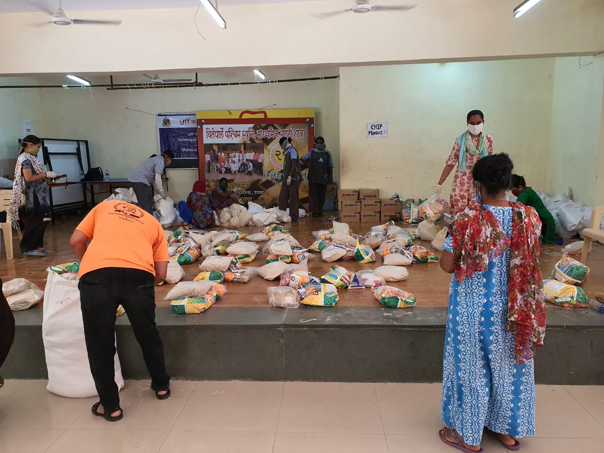 CHIP_IND's tweet photo. More 270 Ration kits have been distributed to the parents of Manilal Sunderji Tamil Municipal School, Vile Parle donated by @mybmc. Thank you supporting #Projectraahat https://t.co/1EHLWxg7KM