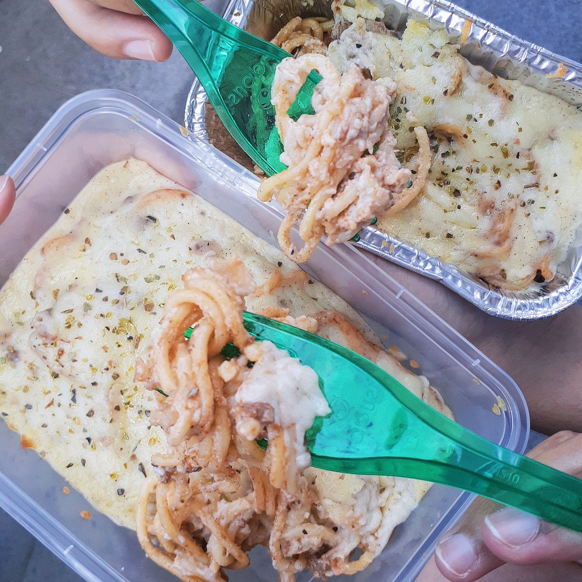 fanytumii's tweet photo. @malangkuliner min numpang promosi ya. Open PO Spaghetti Panggang dan Pudding Gyukaku ~ 13-14 Juni 2020. Harga uk S: 10K , M: 30K. U/ pudding : 15K. Minat order WA 082232387091 🤤 #malangkuliner https://t.co/99bfqXYS4X