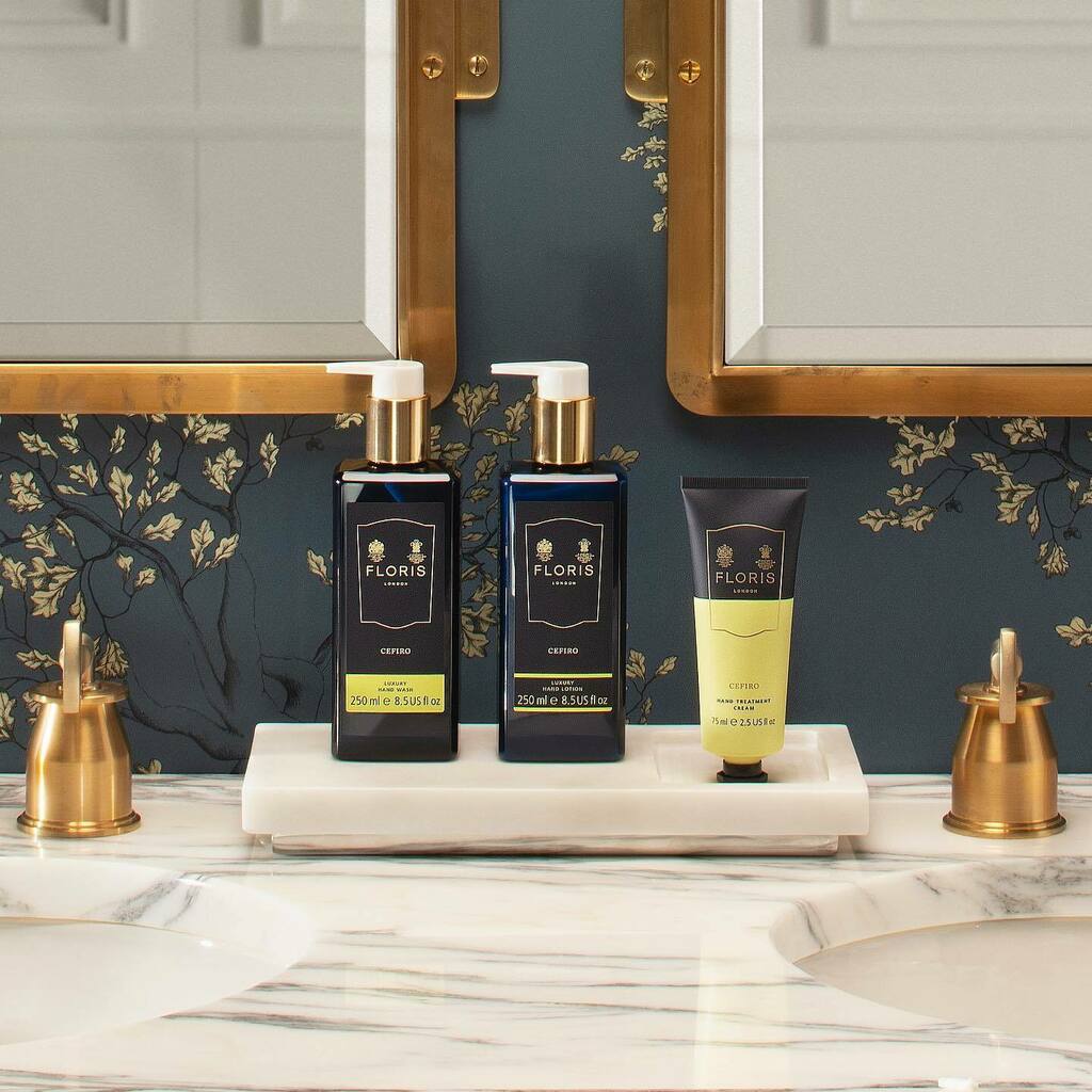 EgelnickStudio's tweet photo. Latest work for Floris as part of an ongoing project to redesign their bath and body ranges. The brief was to help modernise the products and broaden their appeal to a new generation of consumer.Latest work for Floris as part of an ongoing project to redesign their bath and … https://t.co/w1MzuiXlnf