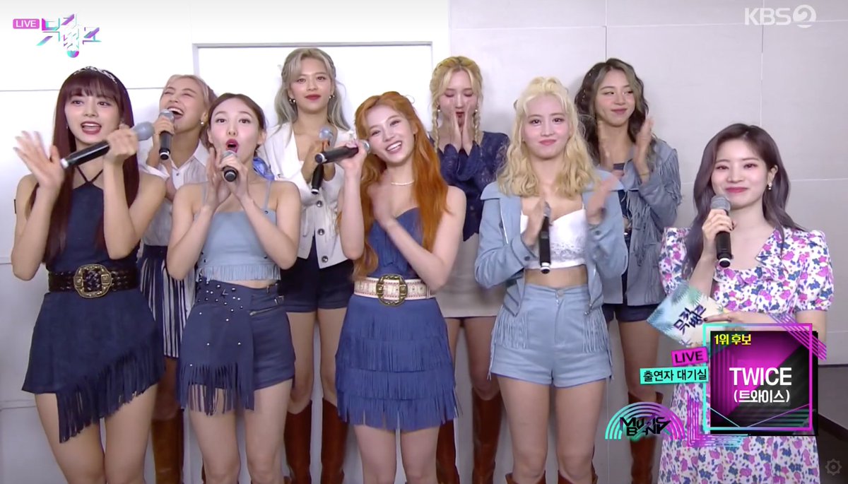 misayeon's tweet photo. TWICE's outfits on Music Bank today!
#TWICE #MOREandMORE https://t.co/MB2y0RTXfA