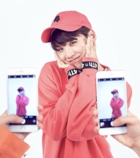 dashuta0_0's tweet photo. Как это может быть один и тот же человек?? 
#BTS #YOONGI https://t.co/5NlYUY0svk