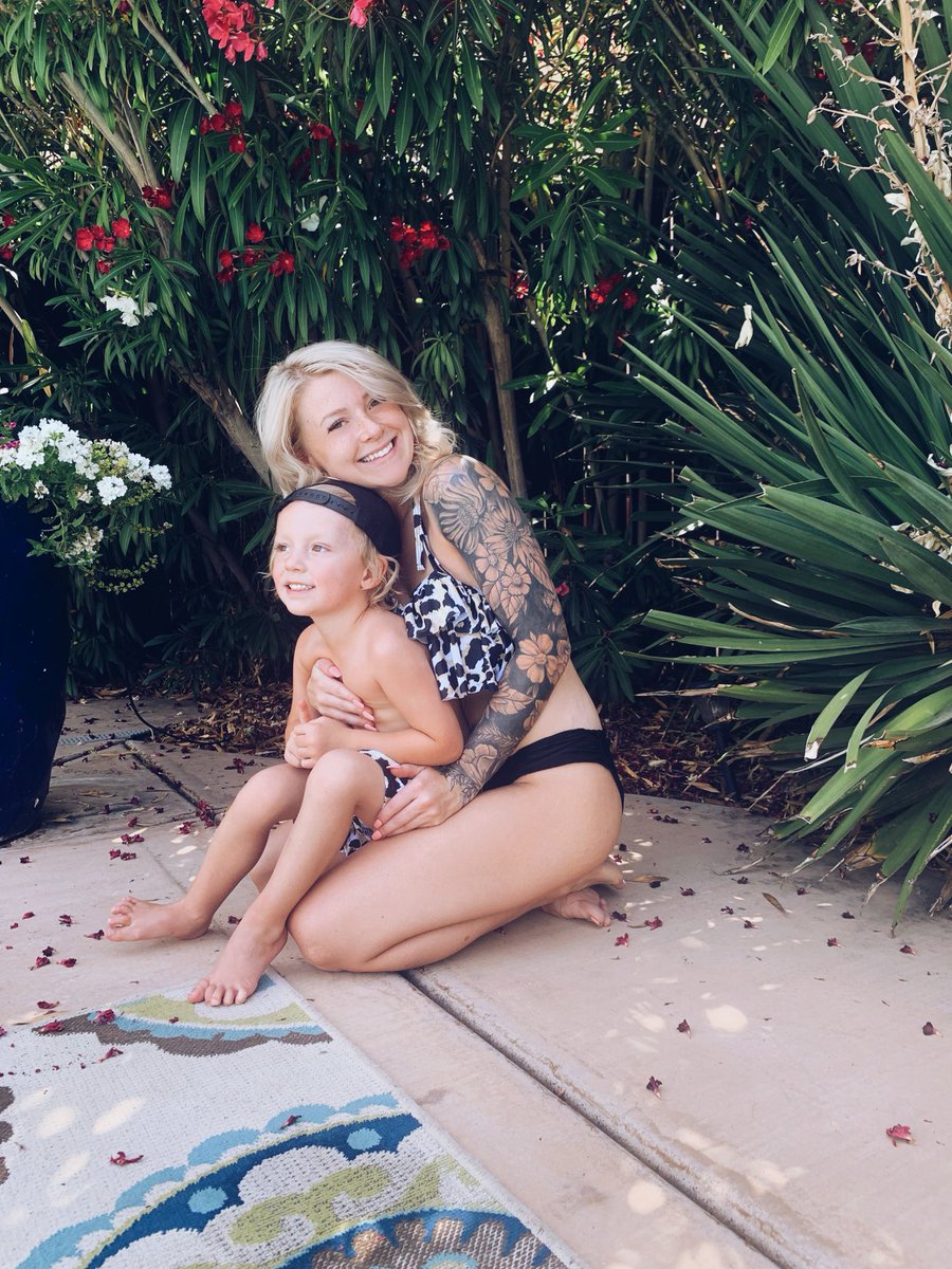Jay_dubb28's tweet photo. My best friend.🥺❤️ I’m the luckiest mama.❤️ https://t.co/jSTlwSj330