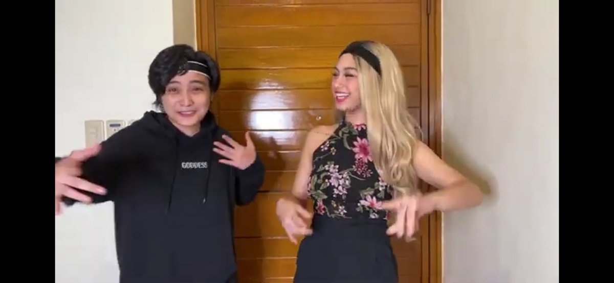 RanchesNhica's tweet photo. super ganda ni @TheConconFelix at pogi ni @ZeinabHarake11 ..loveyou both 😘 ano pa hinhintay niyo nood na ...happy 380k+ subs. concon road to 1M 😉 ...#ZEICON 💕💕 IM HERE TO SUPPORT BOTH OF YOU ALL THE WAY 🤘💪 #SOLIDZEBBIES 💪 #BAECONS 💪 https://t.co/FA56ig028m