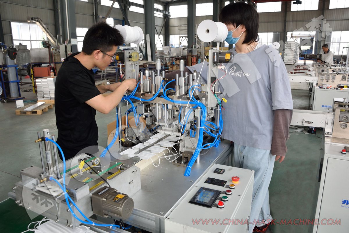 chinaicemachine's tweet image. Focusun One Drag One Flat Mask Machine, capacity is 30 pieces per minute, fully-automatic design. #maskmachine #maskmaker #maskmakingmachine