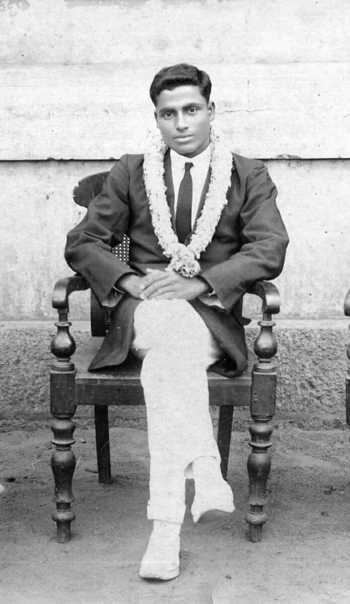 Anaigudi's tweet photo. 12/06/2020 126 வது பிறந்தநாள்

குமரி தந்தை மார்ஷல் நேசமணி நாடார் அவர்களின் 126வது பிறந்தநாள் 

ஆனைகுடி நாடார் சங்கம் சார்பாக புகழ் வணக்கம் செலுத்துகின்றோம். https://t.co/W5iwYurKLO