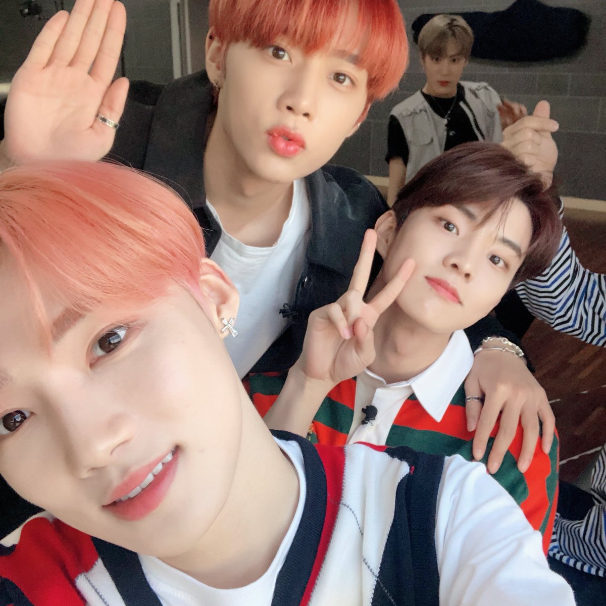 THE BOYZ (더보이즈) tweet media