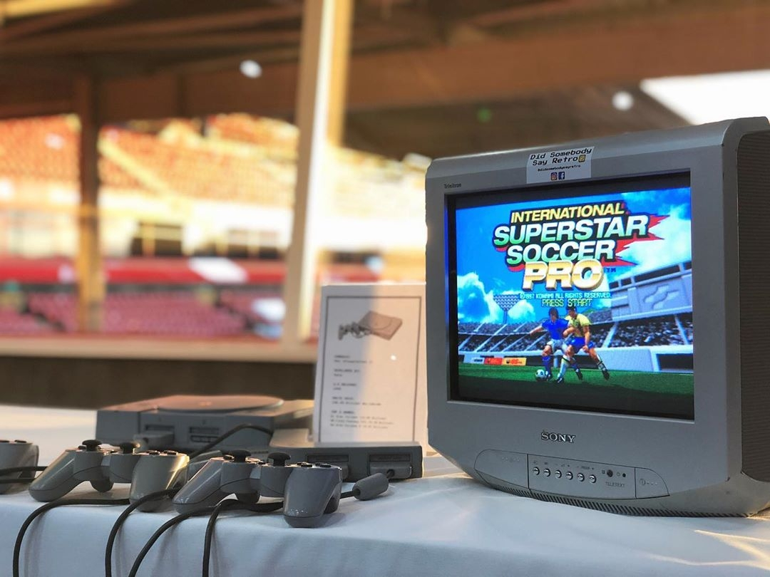 gamermodetv's tweet photo. International Superstar Soccer Pro on Playstation + Sony CRT. Deadly combination. 
.
.
.
.
.
.
.
.
#Repost @didsomebodysayretro
#retrogaming #retrogamer #retrogamingsetup #retrogamingsetups #retrosetup #retrosetups https://t.co/5FjJSdvSKc